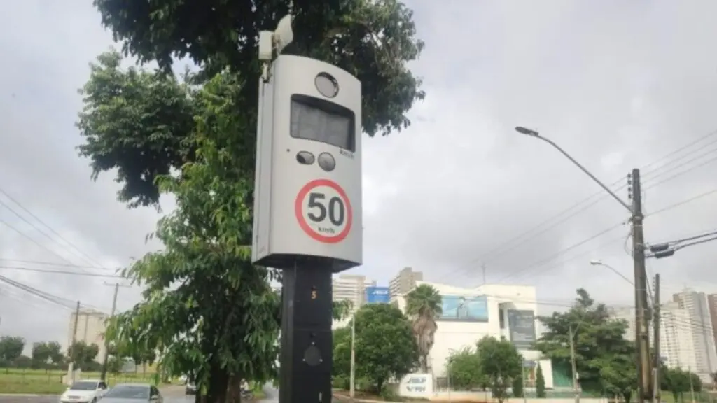 SET aponta excesso de velocidade como principal infração e afirma investir em educação e mobilidade Foto: Raimundo Benício