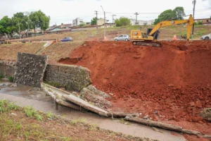 Chuva intensa alagou ruas e causou danos em Goiânia. O radar meteorológico deve ampliar a capacidade de resposta a eventos extremos
