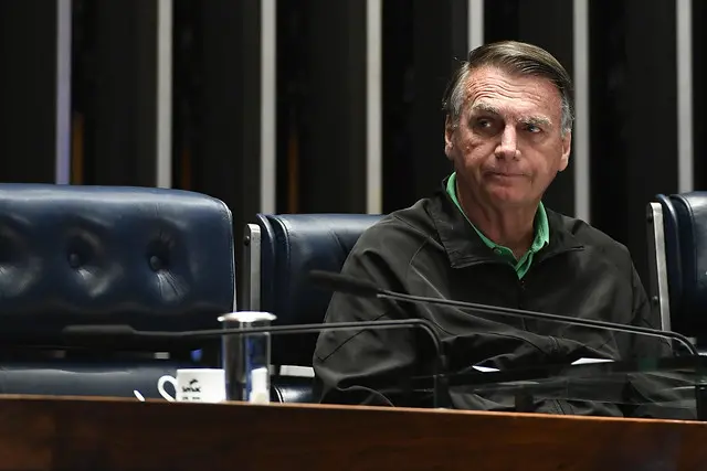 Trump diz estar insatisfeito com condenação de Bolsonaro