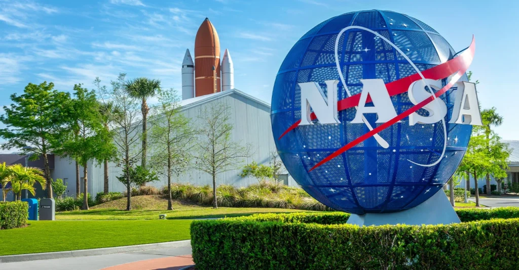 1280x668 nasa cred delpixel shutterstock 2645492703