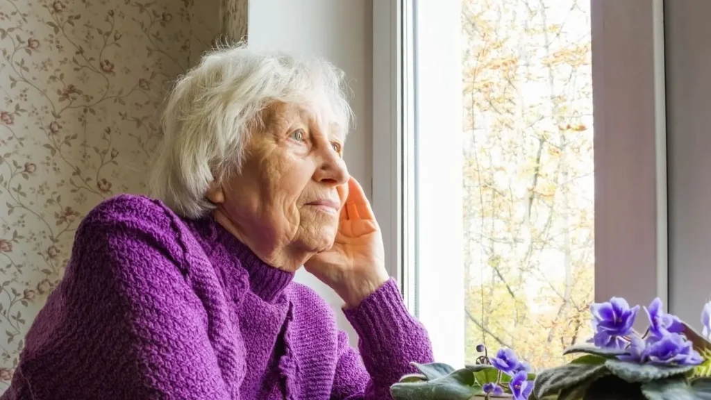 Entre os principais indícios estão mudanças bruscas de humor, isolamento, perda de interesse em atividades. |Foto: Reprodução/canva