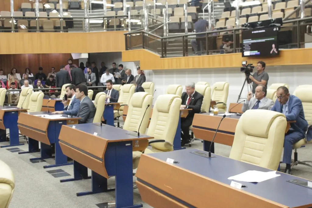 5 abre Foto Millena Cristina Camara Municipal