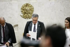 Declaração de Barroso sobre anistia gera atrito no STF e alimenta ideia