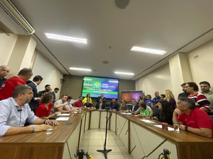 6 nota Foto Fabiano Araujo Camara de Goiania medium