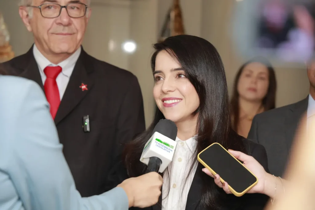 6 nota Foto Hellenn Reis Alego