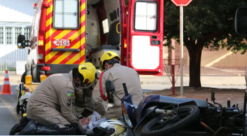 No Estado, os dados reforçam o perfil de quem mais procura seguro: motociclistas majoritariamente homens, solteiros e com idades entre 18 e 45 anos Foto:Divulgação/CBM-GO