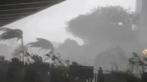 Supertufão atinge Ásia e provoca mortes e destruição