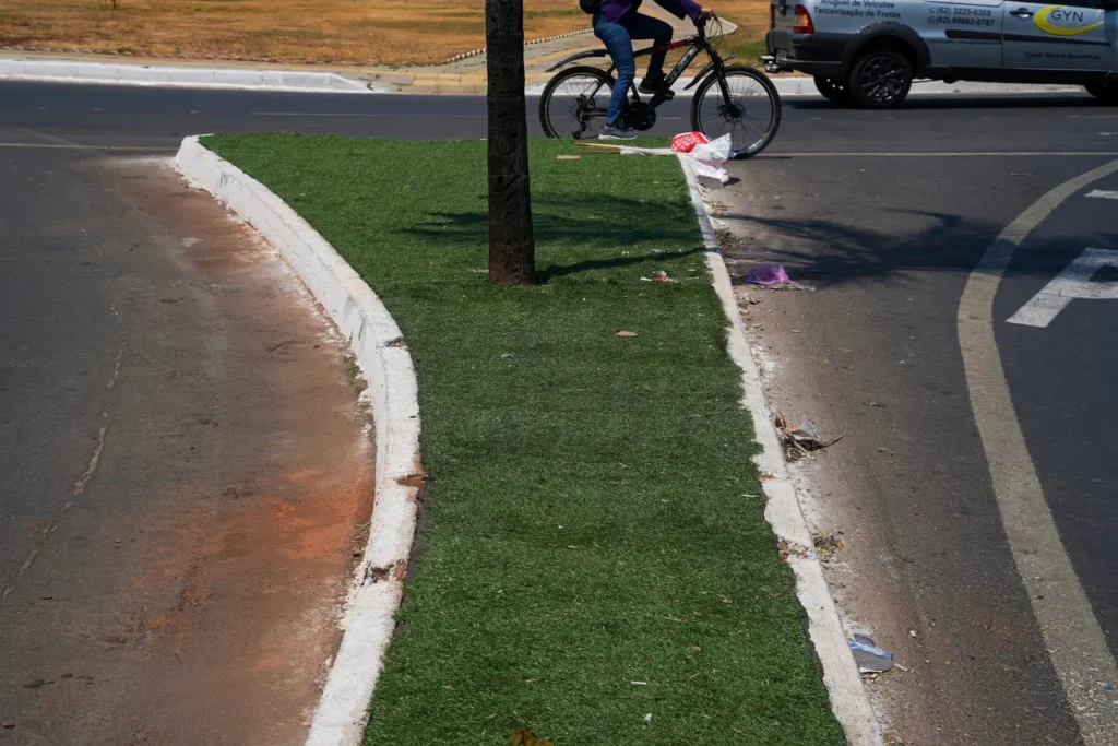 Sandro Mabel comenta acidentes com fiação elétrica e avalia futuro da grama sintética em Goiânia