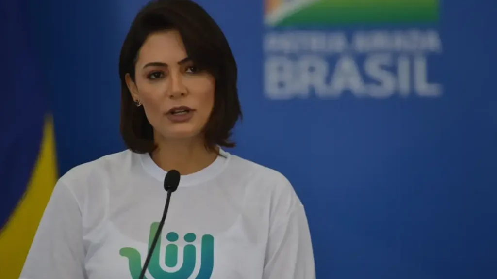 Michelle fala em “tríade da maldade” contra Bolsonaro