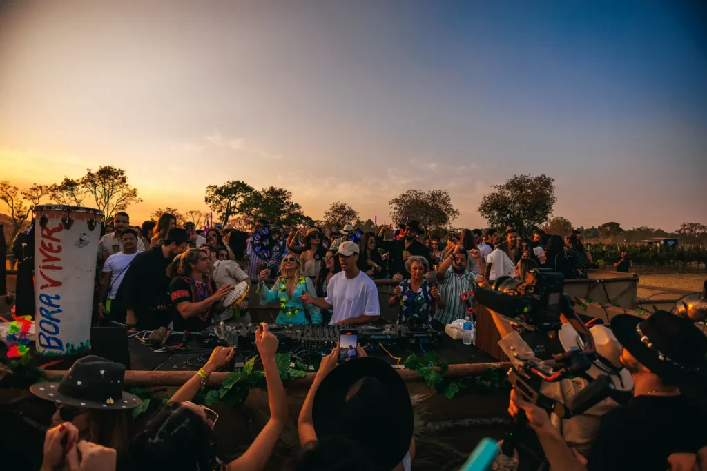 FOTO A Vinicola Assuncao recebera a 2a edicao da exclusiva Festa Pitoresca da noite de sabado dia 13 de Setembro ate o amanhecer de domingo 3