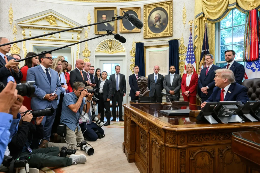 Sem acordo Trump alerta para possível paralisação do governo dos EUA