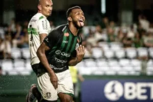 Maranhão, jogador que estava no Maringá e agora chega ao Atlético-GO