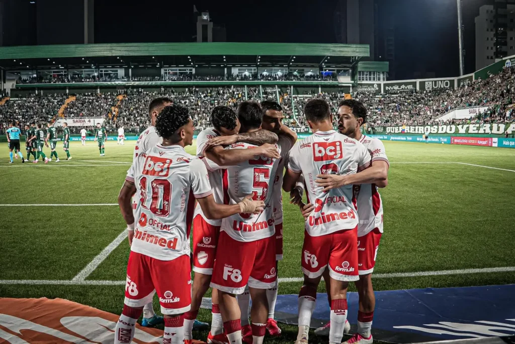 O Colorado se encontra com 34 pontos na tabela, a cinco tentos do G-4 (Foto: Fernando Brito | VNFC)