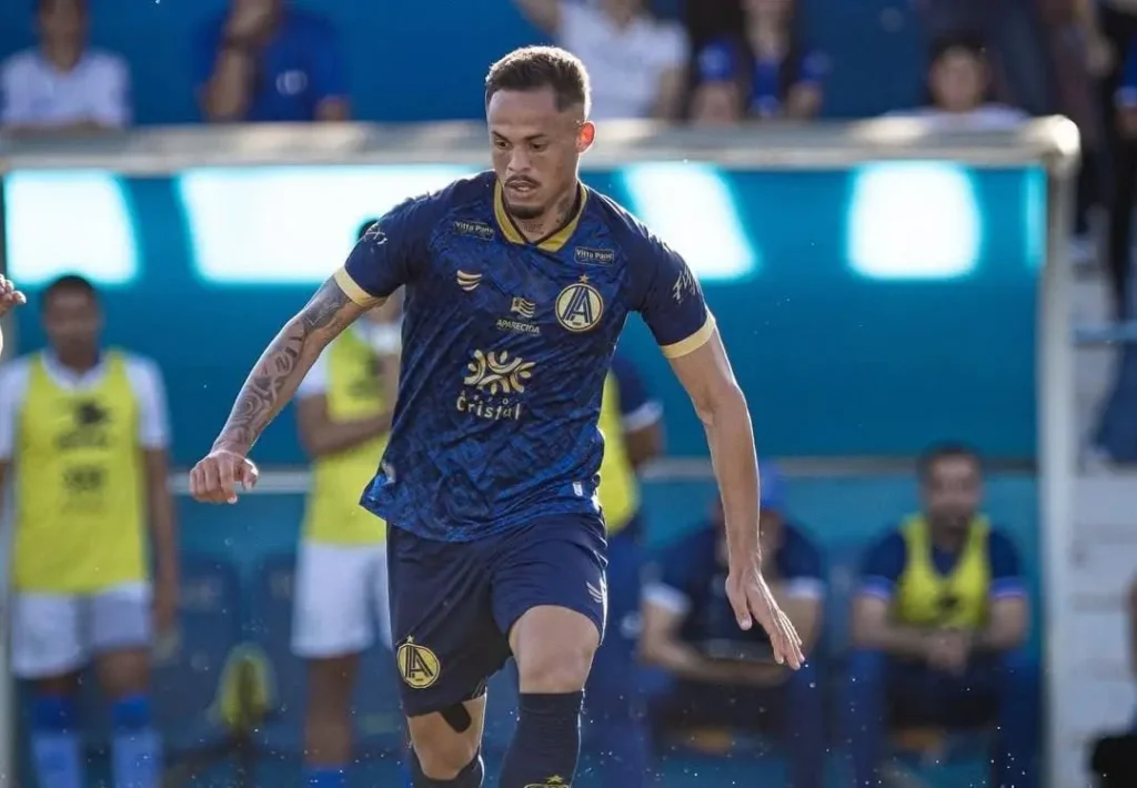 Os três jogadores chegam para reforçar o setor defensivo da equipe (Foto: reprodução | Arquivo Pessoal)