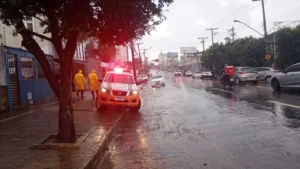 Goiânia permanece sob alerta amarelo de risco para chuvas intensas e rajadas de vento moderadas até esta quinta-feira Foto:Alex Malheiros