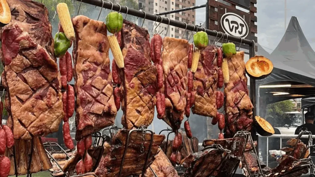 O festival contará com 10 estações de churrasco, trazendo cortes e preparos como brasa, bafo, fogo de chão, parrilla e pitsmoker Foto:Divulgação