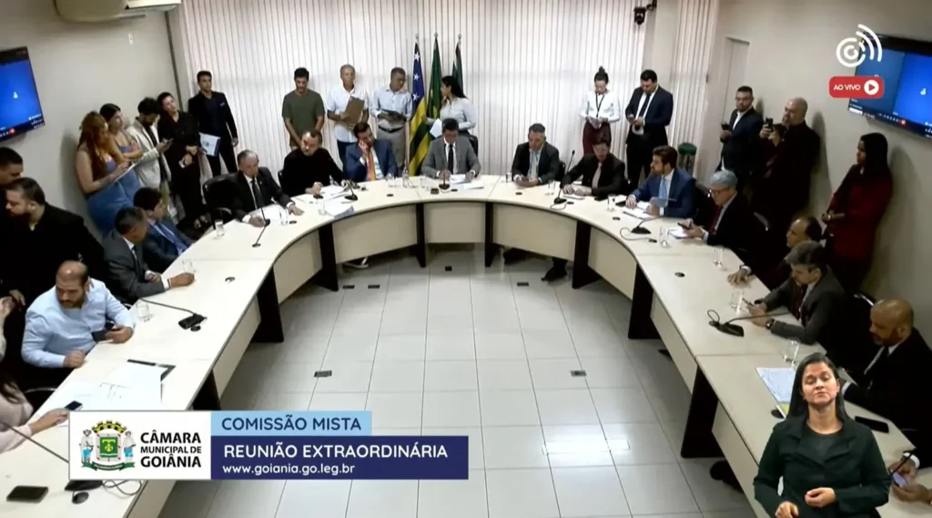 Comissão da Câmara aprova PPA que prevê receita de R$ 33 bilhões para gestão Mabel