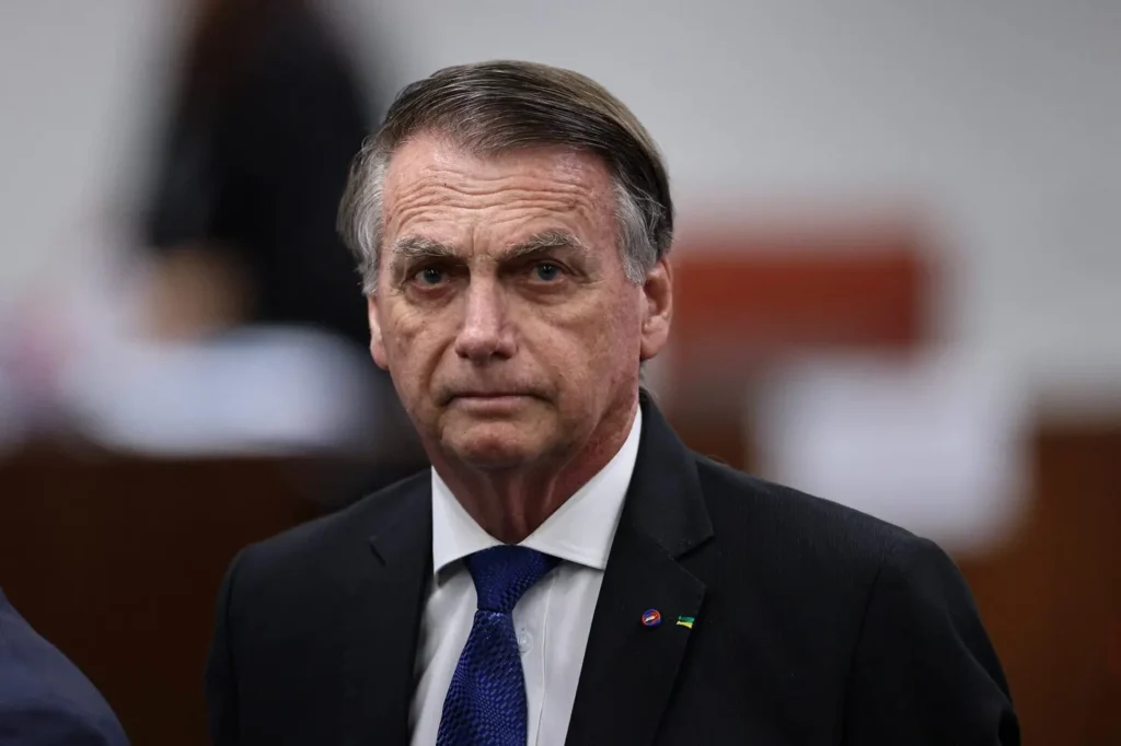 STF autoriza Bolsonaro a deixar prisão domiciliar para cirurgia em Brasília