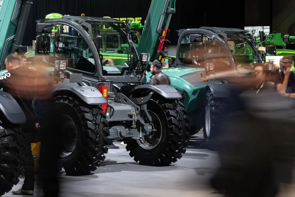 Vendas de máquinas agrícolas crescem quase 20% no semestre 2 maquinas agricolas trator mercado agritechinica 1024x683 1