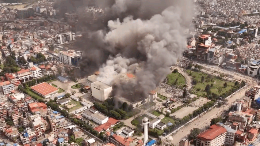 Manifestações violentas tomam a capital do Nepal