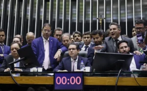 Conselho de Ética pauta punições a deputados por obstrução do plenário da Câmara