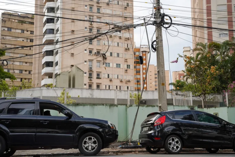 Cidade Segura: Mabel lança programa para retirada permanente de fios irregulares em Goiânia 2 Cidade Segura