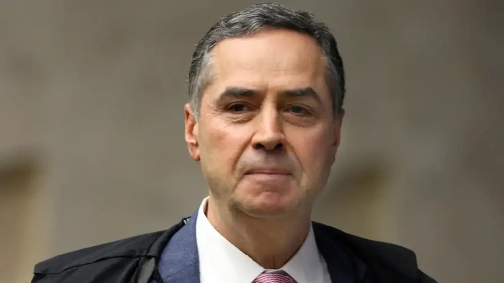 Barroso anuncia aposentadoria do STF