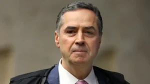 Barroso anuncia aposentadoria do STF