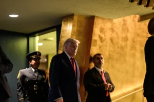 Governo dos EUA é paralisado após impasse no Congresso