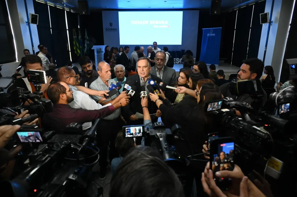 Cidade Segura: Mabel lança programa para retirada permanente de fios irregulares em Goiânia 3 Cidade Segura