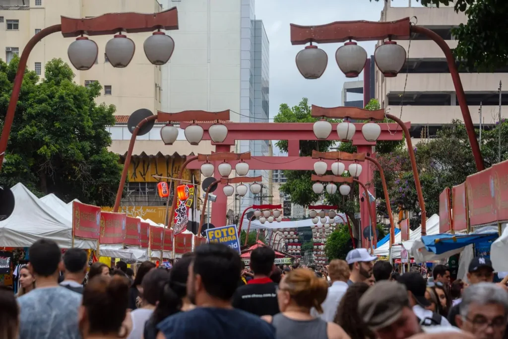 Partiu SP? Bairro da Liberdade é eleito um dos 25 melhores destinos turísticos do mundo 3 Liberdade - feira