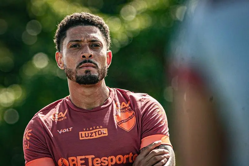 Willian Formiga, lateral esquerdo do Vila Nova (Foto: Roberto Corrêa | VNFC)