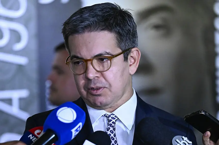 Câmara retira de pauta medida provisória que substituiria aumento do IOF e texto perde validade 3 IOF