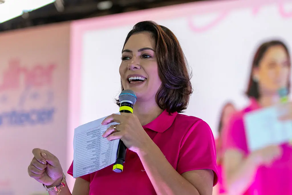 Em Rio Verde, Michelle testa protagonismo político em nome do bolsonarismo