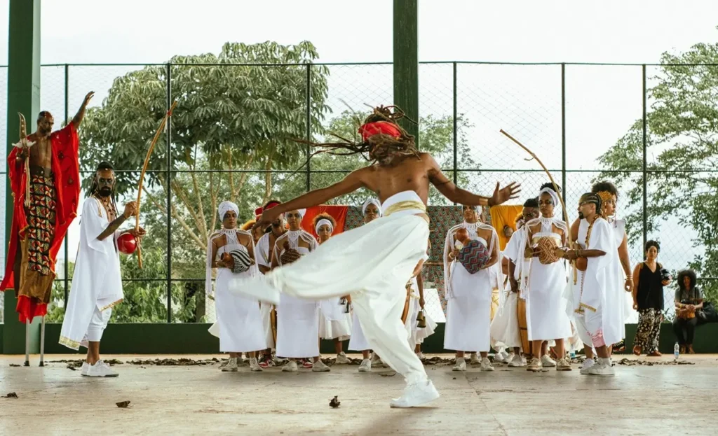 De Palmares à Aroeira: a arte negra em travessia pelo Cerrado 2 Aroeira