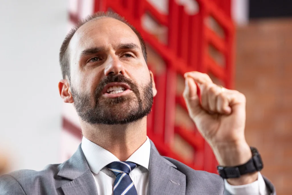 STF define data para julgar denúncia contra Eduardo Bolsonaro por coação 2 Eduardo Bolsonaro