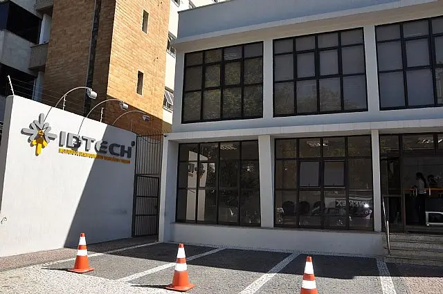 18740 fachada idtech