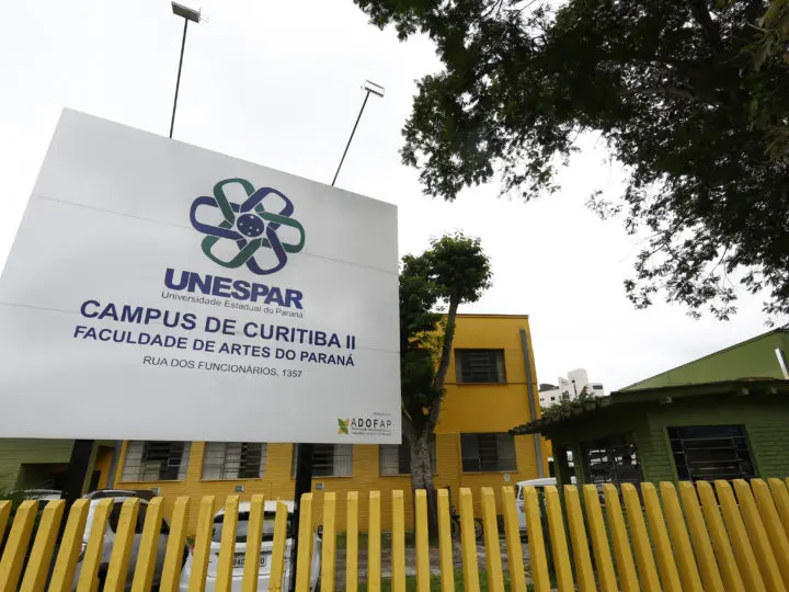 UNESPAR abre dois concursos com 59 vagas e salários de até R$ 16,5 mil 2 20 3 CONCURSOS 6