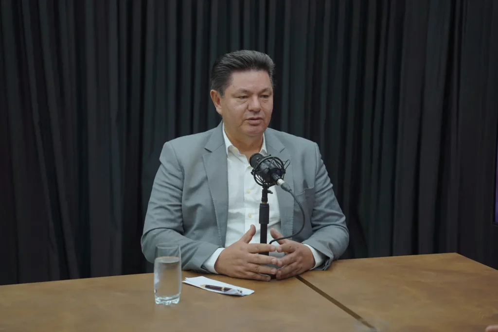 Pirenópolis concilia turismo, tradição e sustentabilidade, diz prefeito Nivaldo Melo