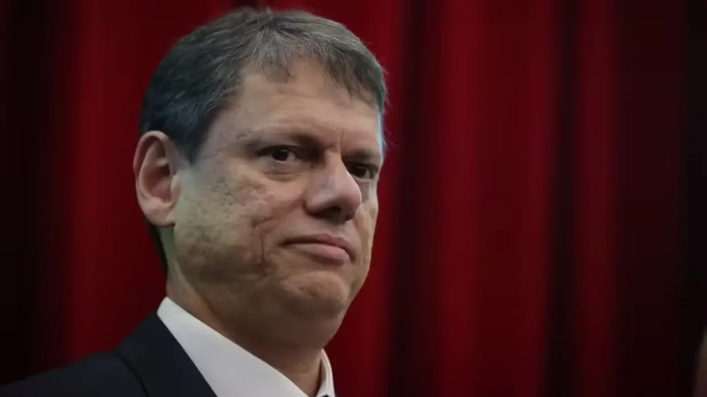 Tarcísio sinaliza interesse no Planalto e altera tabuleiro político da direita