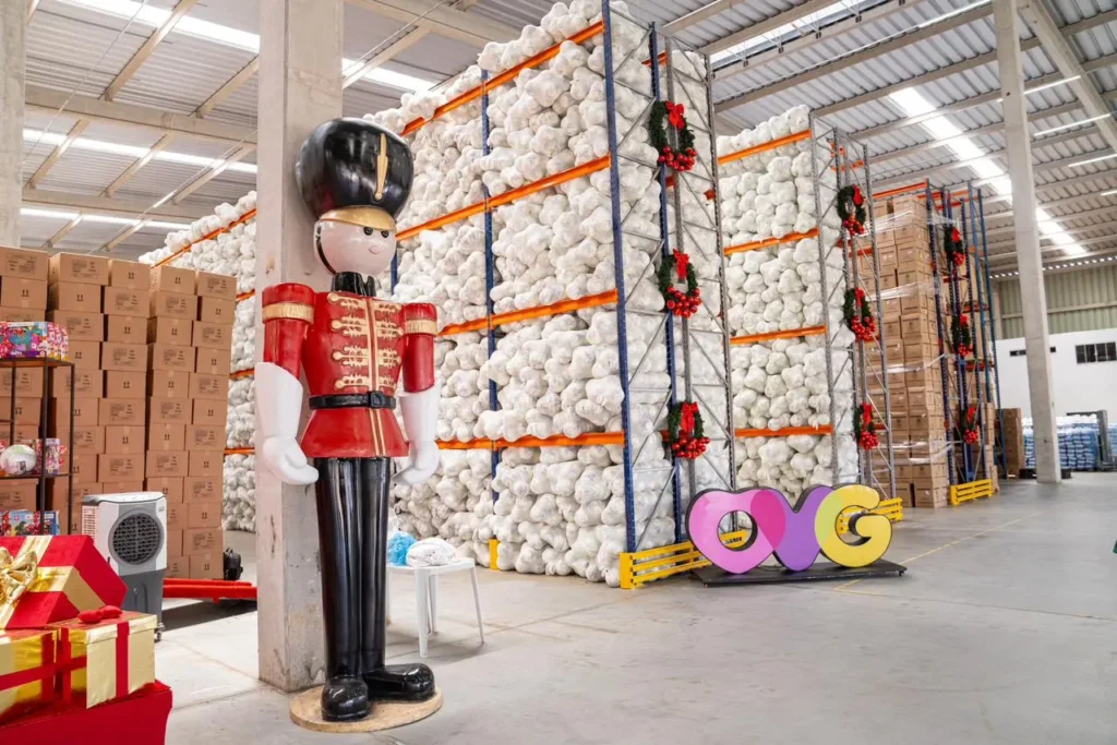 Governo de Goiás inicia entrega de 665 mil brinquedos e lança campanha Natal do Bem 2025 2 Natal do Bem