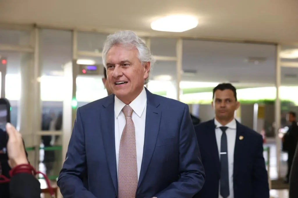 Caiado permanece internado e deve passar por ablação cardíaca nesta segunda-feira