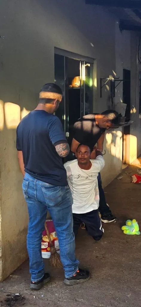 Homem é preso em Caldas Novas por tentar matar amiga da esposa por ciúmes; vítima segue entubada em estado grave 2 Homem