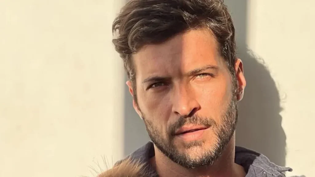 Ator Leandro Lima é internado após beber gasolina em casa 3 httpsrevistaanamaria.com .brmediauploads2023 10lucas lima pai aos 17