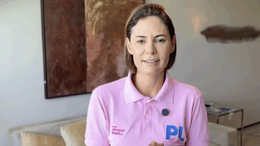 Moraes autoriza visita de Michelle a Bolsonaro na PF