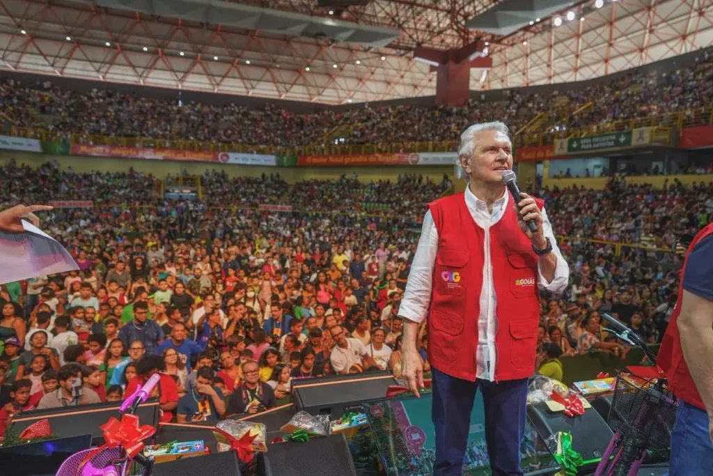 Ato de Bolsonaro reelegeu Flávio, mas provou que Tarcísio é melhor 2 Bolsonaro