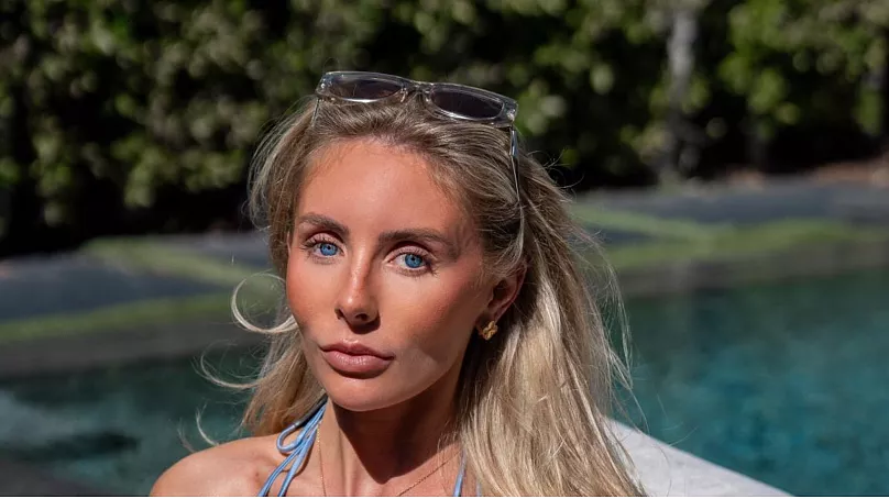 Influenciadora do “ônibus do sexo” é detida e pode ser processada; entenda 3 detida