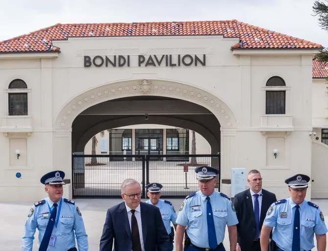 Sobrevivente do holocasto e criança de 10 anos estão entre vítimas do ataque em Bondi 3 ataque