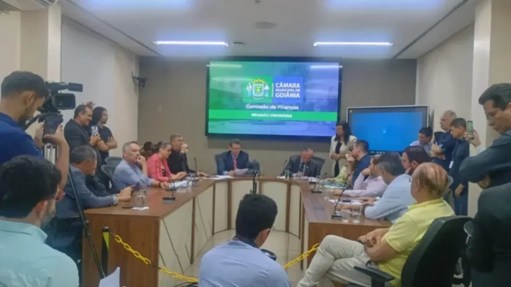 LDO é aprovada na Mista após idas e vindas de acordo entre base e relator 