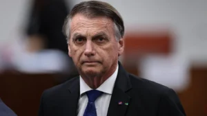 Bolsonaro terá nova intervenção médica na 2ª feira